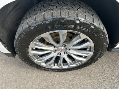 2022 GMC Yukon 4WD Denali