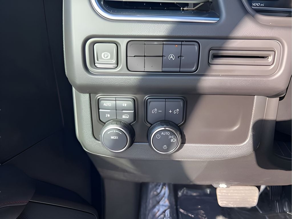 2024 Chevrolet Suburban 4WD RST
