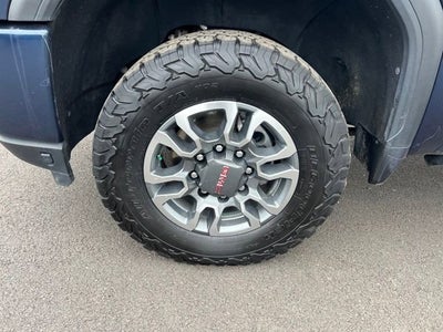 2022 GMC Sierra 2500HD 4WD Crew Cab Standard Bed AT4