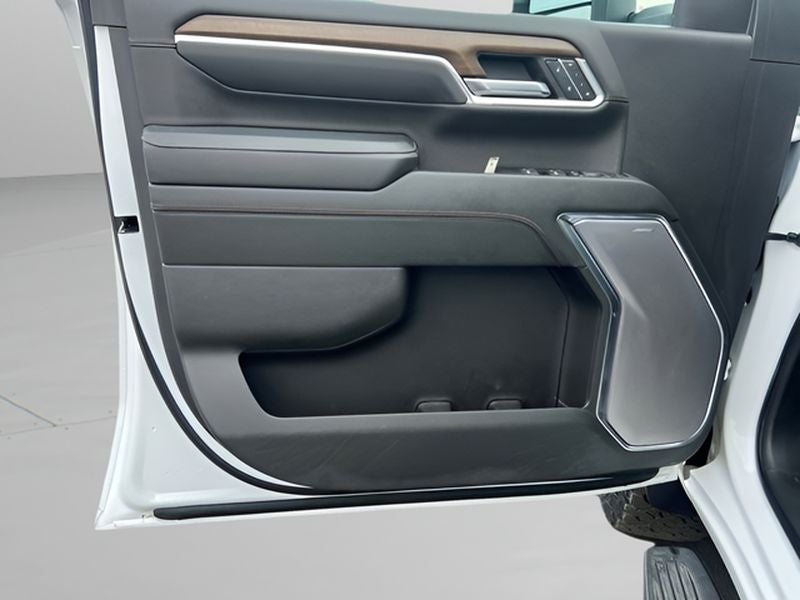 2024 Chevrolet Silverado High Country