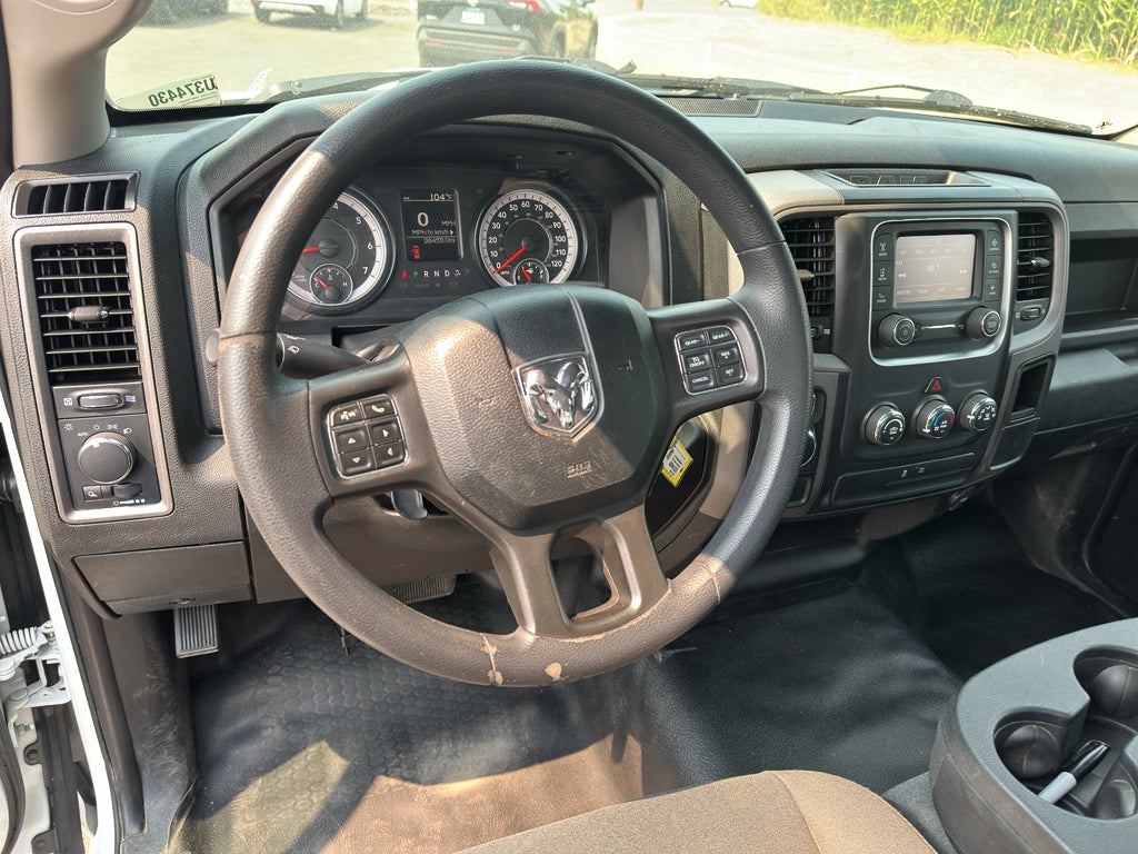 2022 RAM 1500 Classic Tradesman Regular Cab 4x2 8' Box
