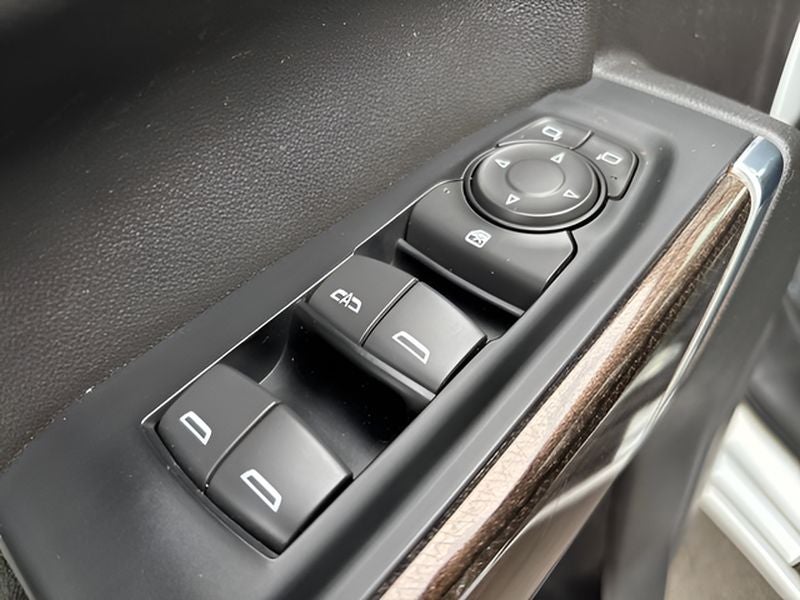 2022 Chevrolet Silverado 1500 LTD 4WD Crew Cab Standard Bed LT