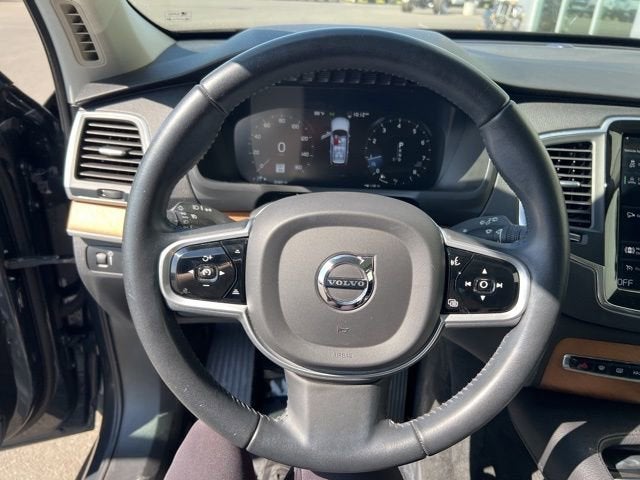 2021 Volvo XC90 T5 Momentum 7 Passenger