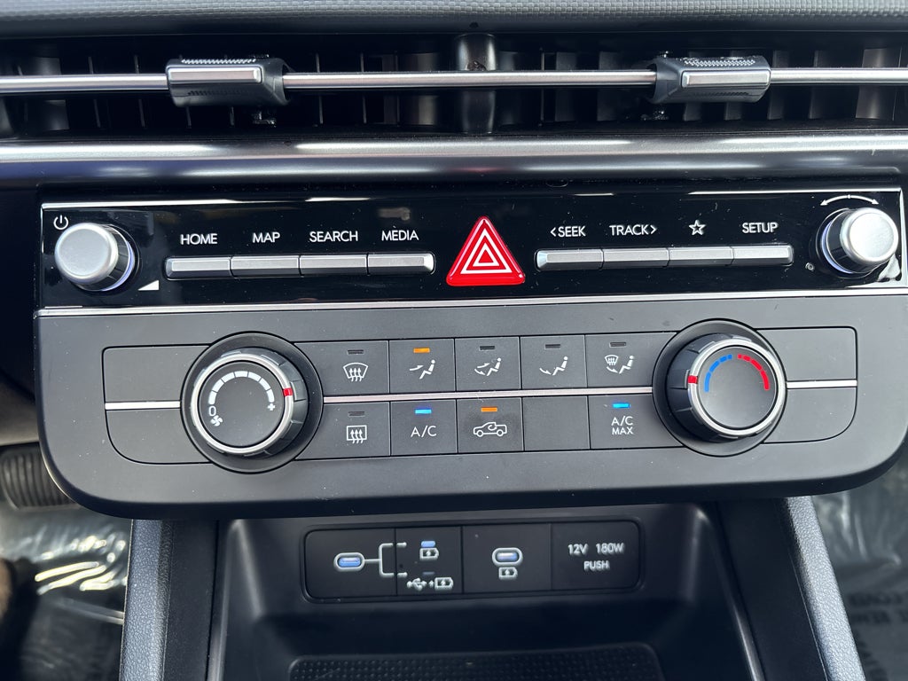 2025 Hyundai Santa Cruz SE