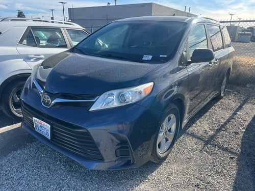 2020 Toyota Sienna LE