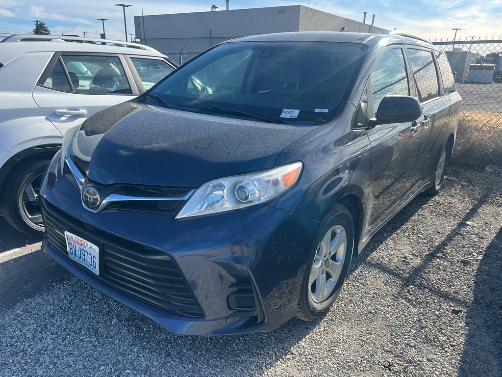 2020 Toyota Sienna LE