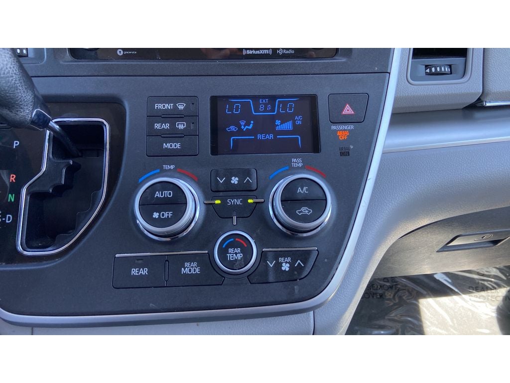 2020 Toyota Sienna LE