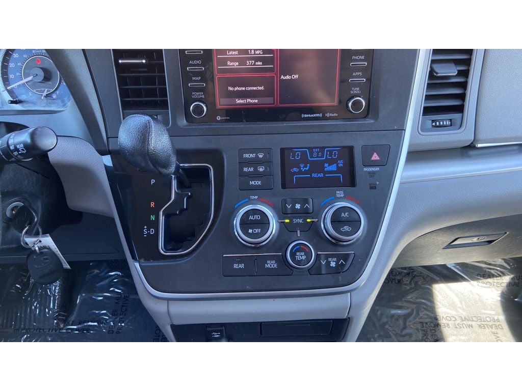 2020 Toyota Sienna LE