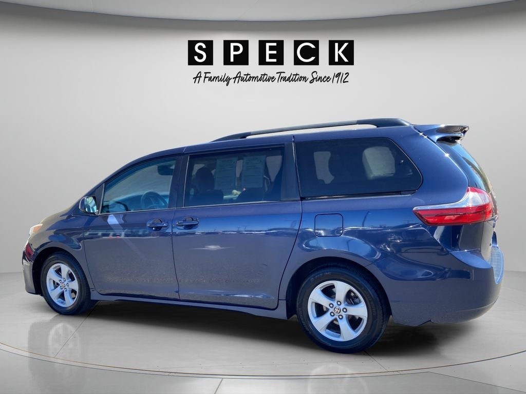 2020 Toyota Sienna LE