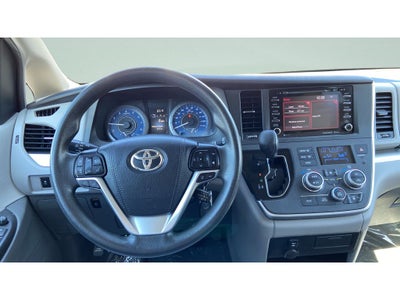 2020 Toyota Sienna LE