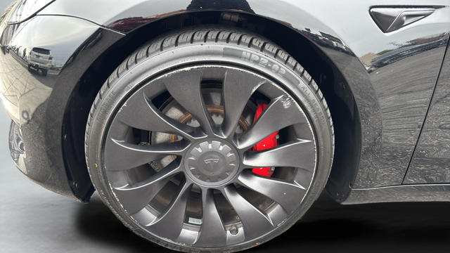 2023 Tesla Model 3 Performance