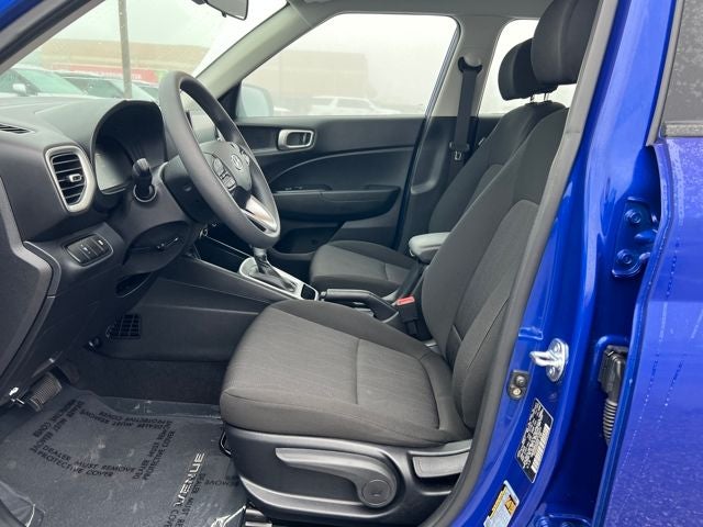 2025 Hyundai Venue SE