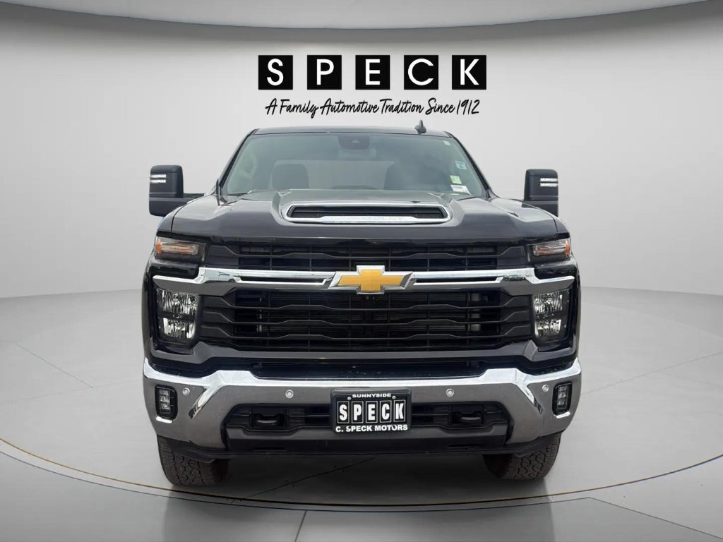 2025 Chevrolet Silverado LT
