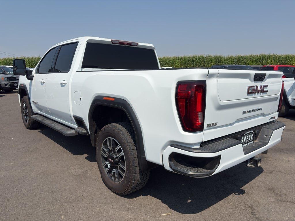 2022 GMC Sierra AT4