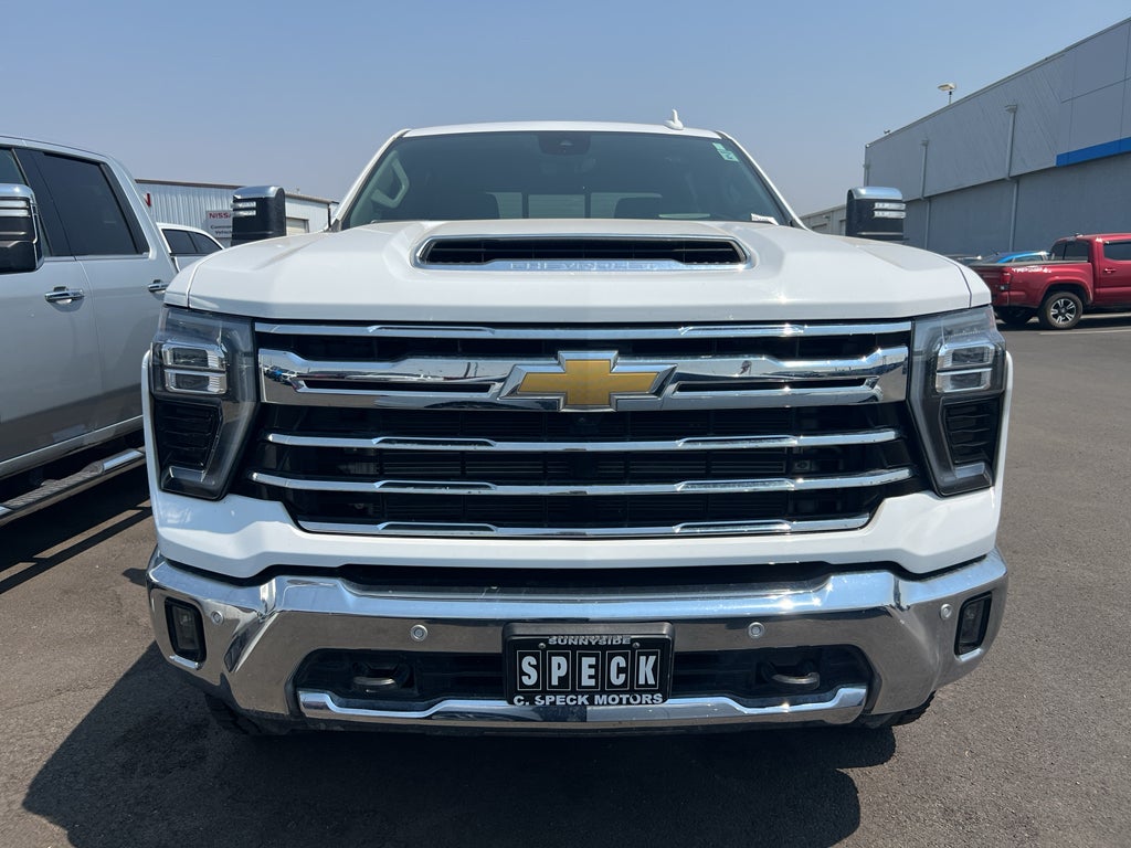 2025 Chevrolet Silverado LTZ