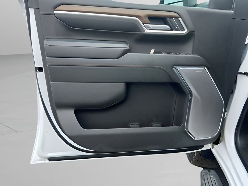 2024 Chevrolet Silverado High Country