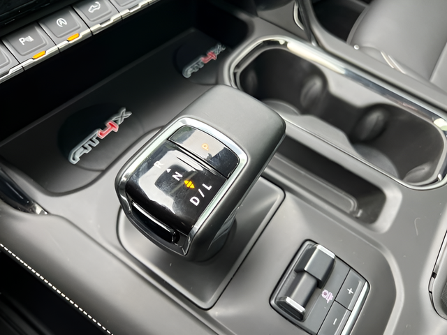 2023 GMC Sierra 1500 AT4X