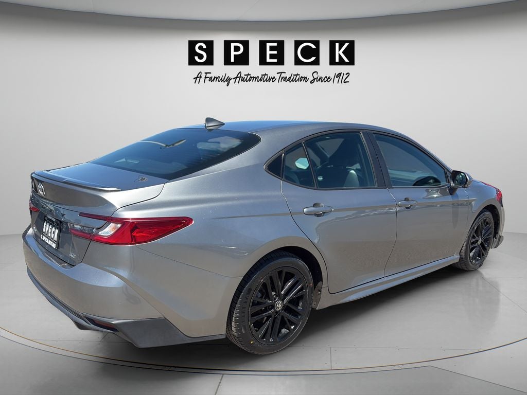 2025 Toyota Camry Hybrid SE