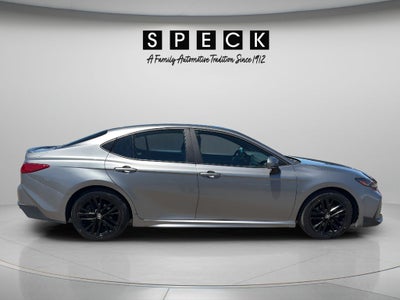 2025 Toyota Camry Hybrid SE