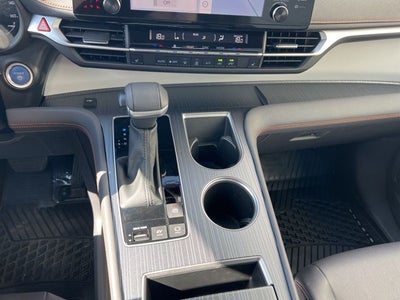 2024 Toyota Sienna XSE 8 Passenger