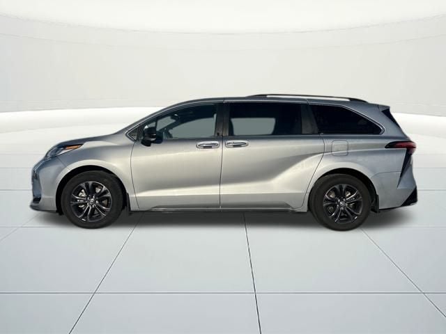 2024 Toyota Sienna XSE 8 Passenger