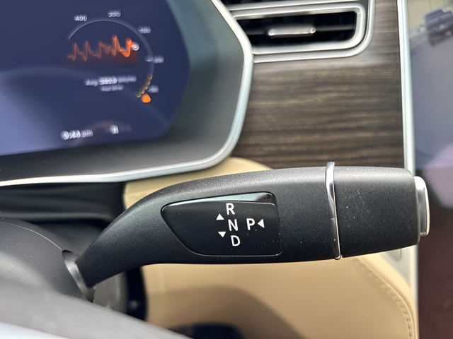 2015 Tesla Model S 85D