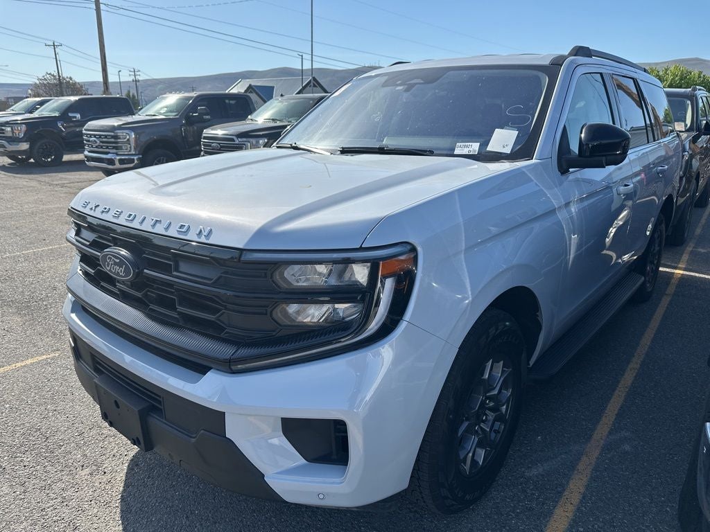 2025 Ford Expedition Active 4x4's photo