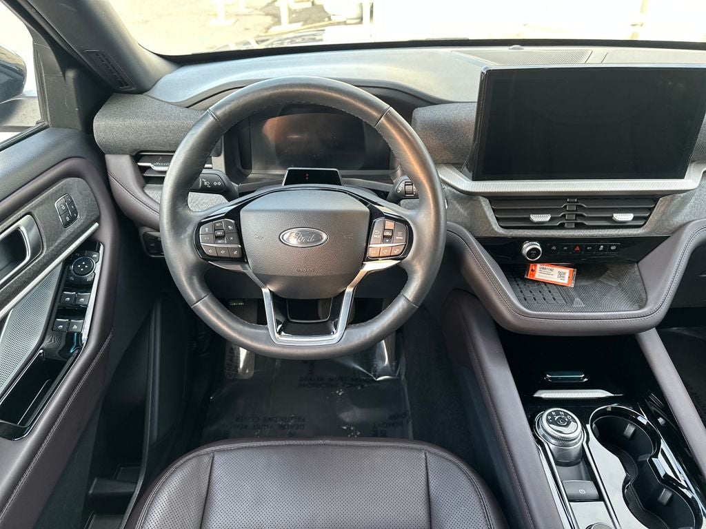 2025 Ford Explorer Platinum