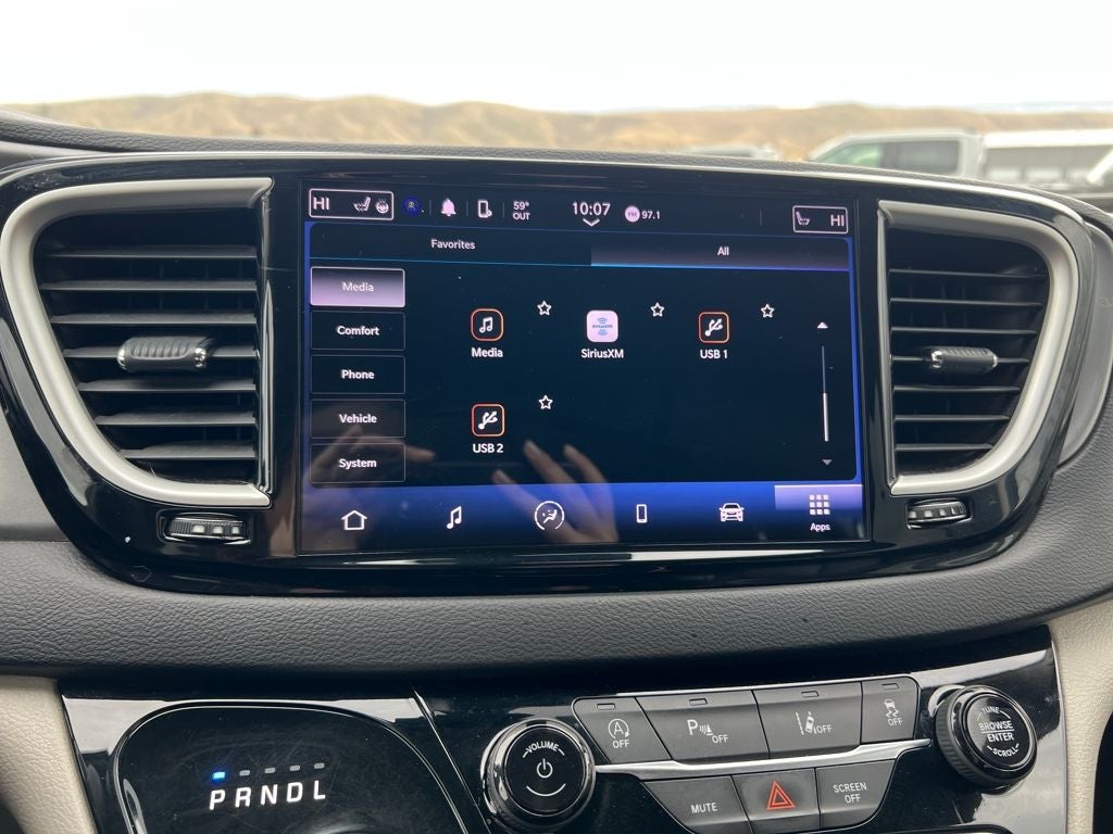 2022 Chrysler Pacifica Touring L