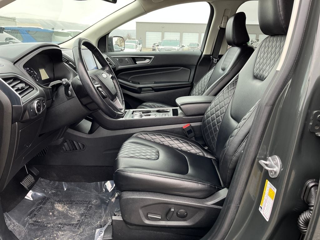 2023 Ford Edge Titanium